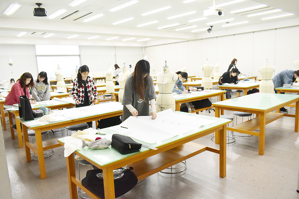 admission_1123_img03.jpg